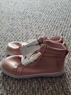 Hype Sneakers Size 10 Fits 9 Nwt